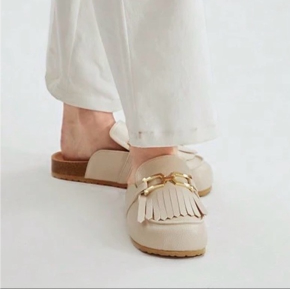 Zara Womens Beige Cream leather mules sandals with tassels & gold chain Sz 38 - Picture 13 of 15